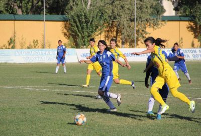 Женский футбол: команды сыграли матчи 13 тура