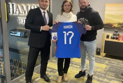“Yunired” FK va Marek Hamshik akademiyasi o‘rtasida muzokara bo‘lib o‘tdi