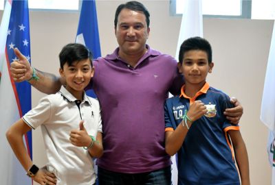 Юные послы Узбекистана проекта «Футбол для дружбы» встретились с Азаматом Абдураимовым